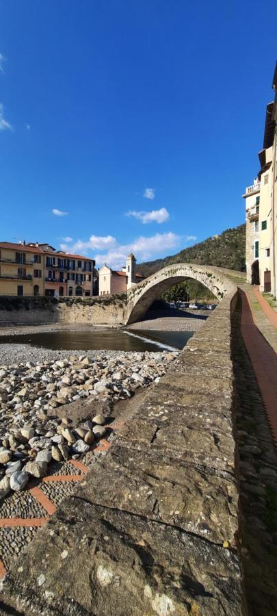 La Gallina Nel Castello Citr Oo9002-Beb Oo11 Bed & Breakfast Albenga Exterior photo